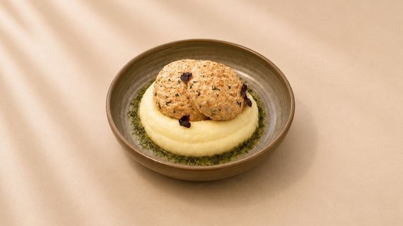 Котлеты из форели с картофельным пюре